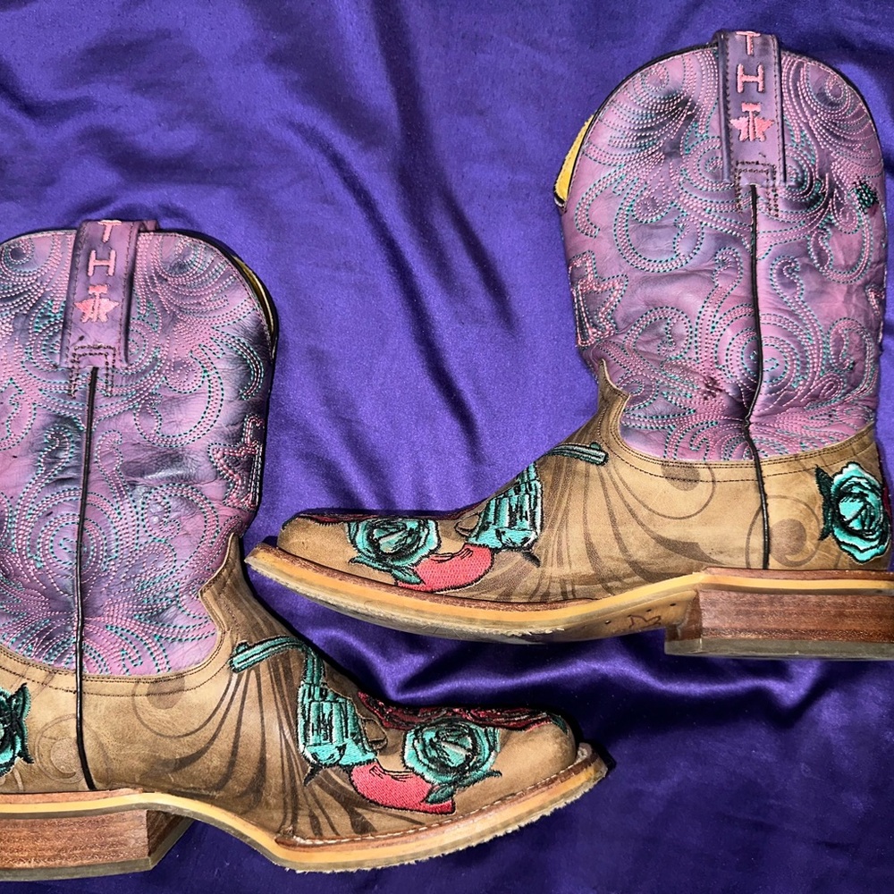 RARE & DISCONTINUED Tin Haul “Sure Shot” Annie Oakley Western Boots